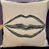 DN07. Kelly Wearstler lips pillow. 